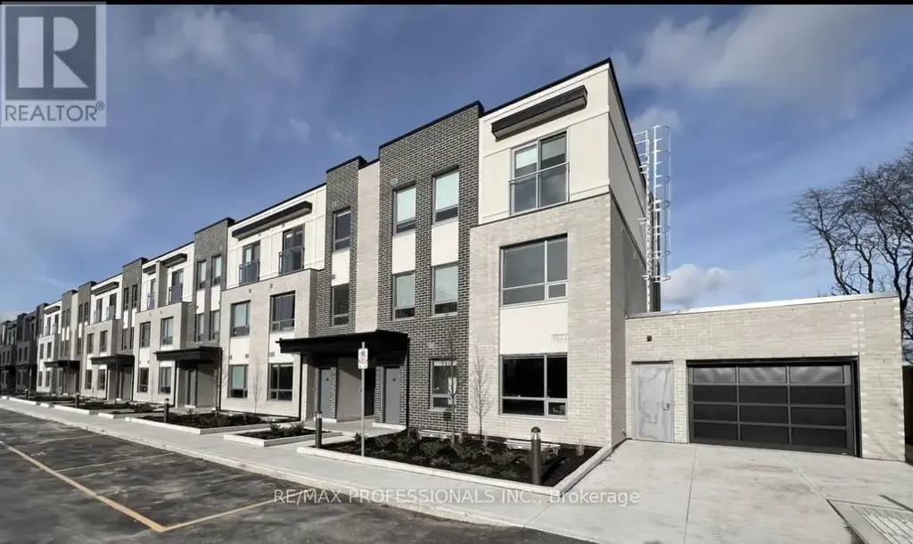 140 - 62 Dixfield Drive, Toronto (Eringate-Centennial-West Deane)